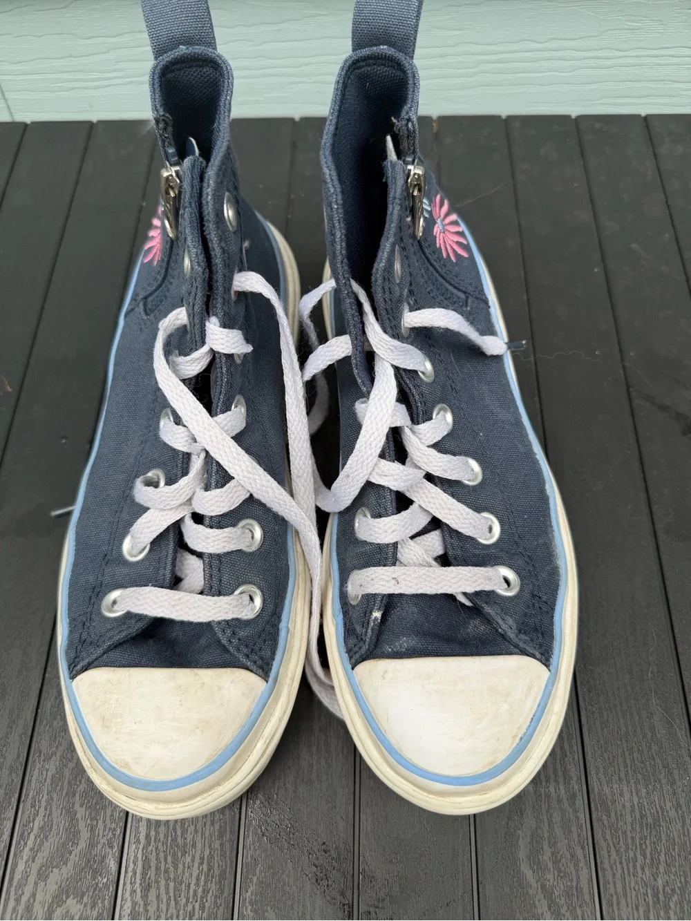 Converse Chuck Taylor All Star Lugged Lift Platform Easy-On Floral Embroidery 3